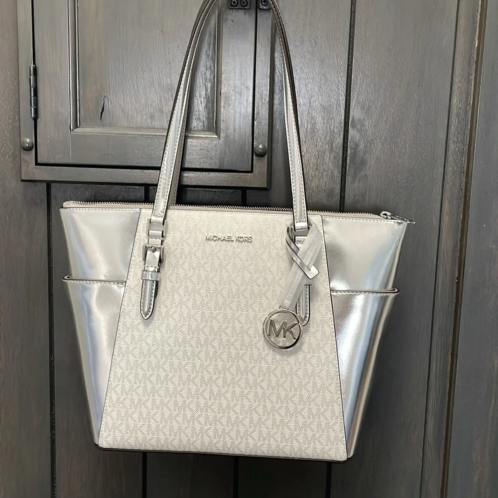 Michael Kors Silver and Cream Tote Bag - Picture 3 of 5